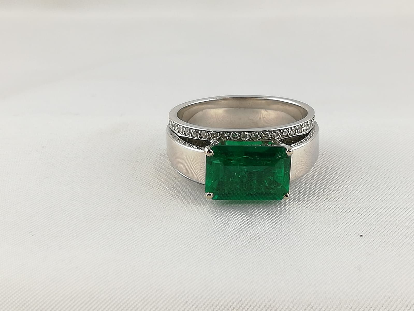 Rachat de bijoux anciens et modernes à Paris 14e